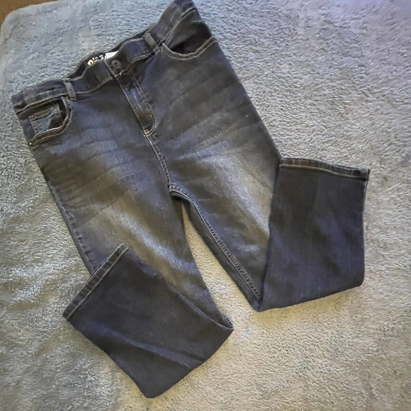 OshKosh B’gosh Boys Classic Jeans - Size 10R- Adjustable Waist - Great Condition - Picture 1 of 6